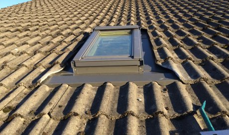 Couvreur Sallanches spécialisé dans la pose de Velux